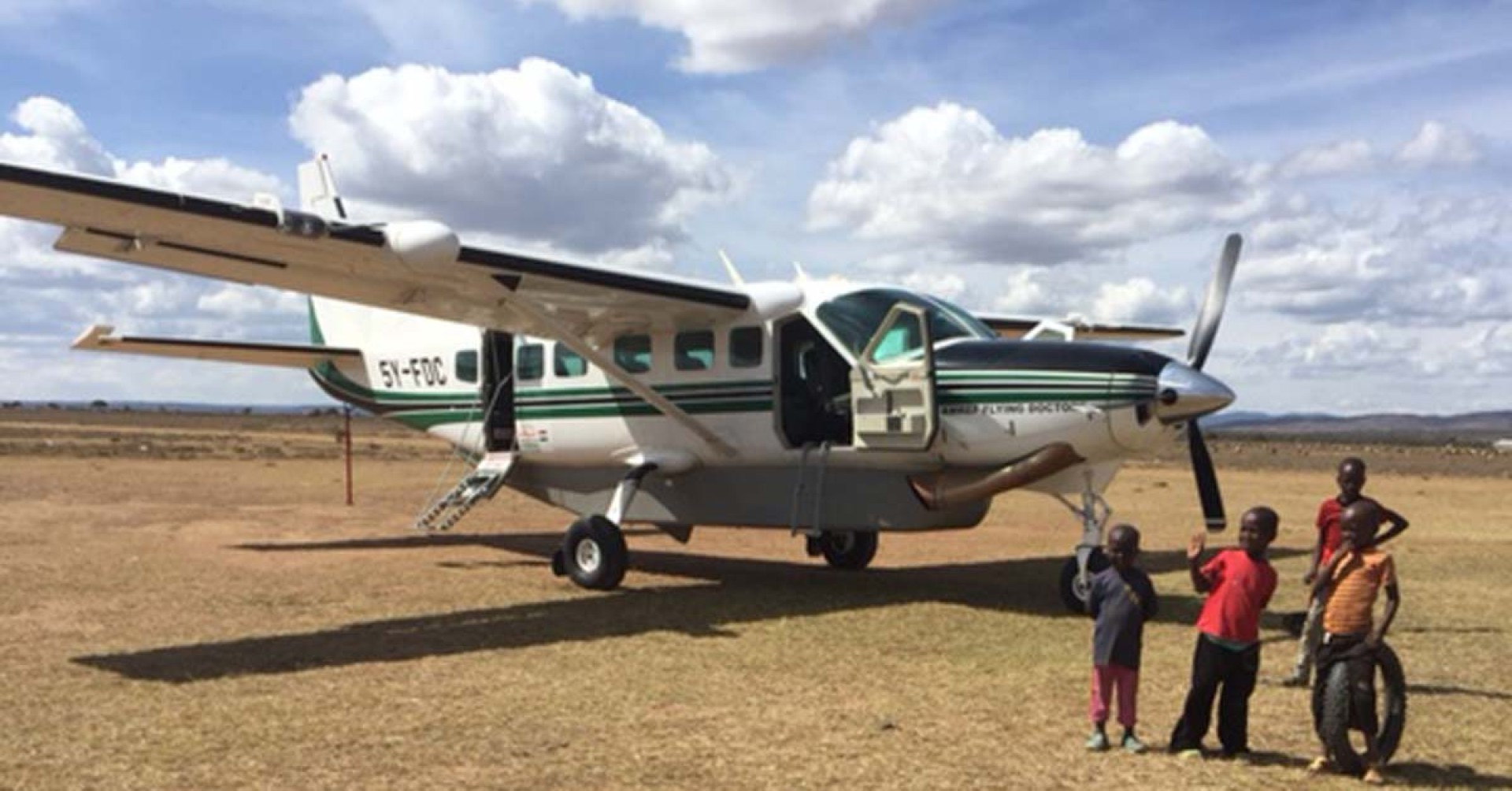 Het vliegtuig van Amref Flying Doctors in Kenia