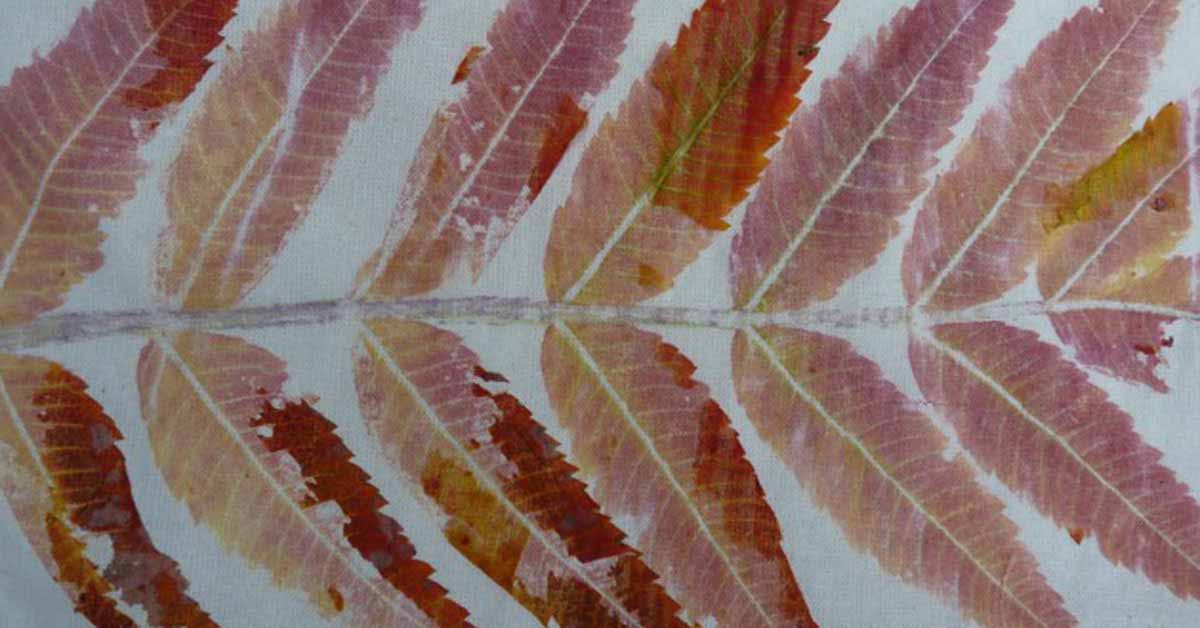 Bladmotief wade Bea Lubbers Warm herfstbladmotief op kistkleed