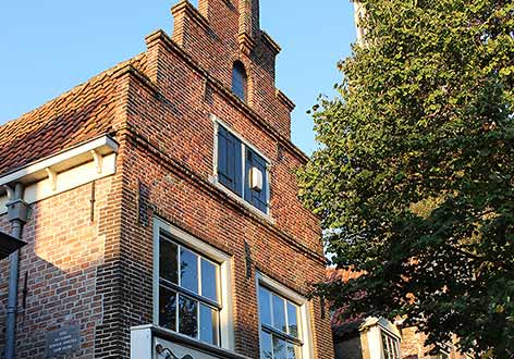 Uitvaerthuys Enkhuizen exterieur De buitenkant van Yarden Uitvaerthuys Enkhuizen