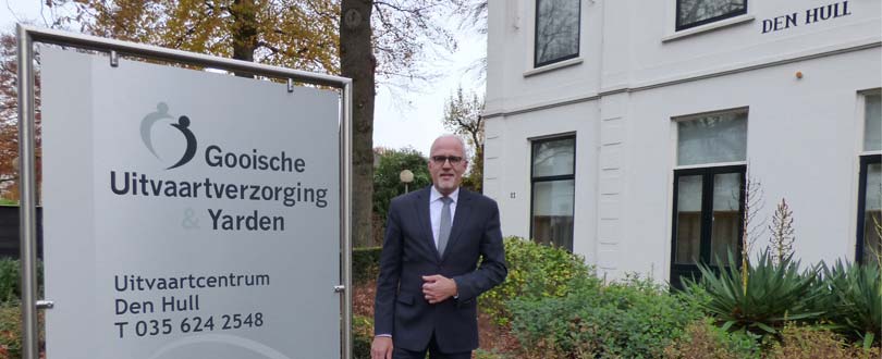 Rob IJntema, directeur van Gooische Uitvaartverzorging & Yarden: ‘De fusie, waarbij GUV als een zelfstandige BV binnen Yarden is ingepast, biedt grote voordelen voor onze organisatie.'