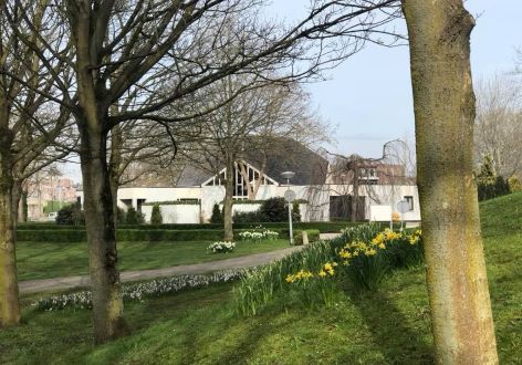 UVC Almere Haven buitenzijde_472x330