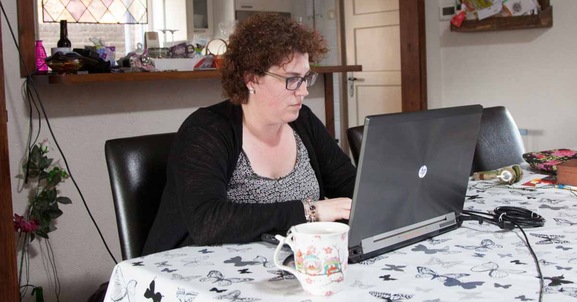 Vrijwilliger praat over verlies op rouwchat