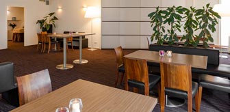 Hilversum-Den-Hull-aula Uitvaartcentrum Hilversum Den Hull aula tafels