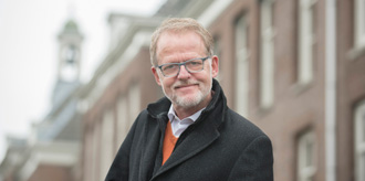 Uitvaartverzorger Koop Geersing - mediabox klein