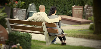 Samen rouwen op de begraafplaats