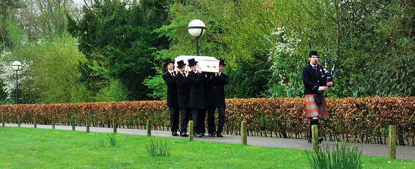 Afscheidsarrangementen doedelzak content Personaliseer de uitvaart bijvoorbeeld met een doedelzak