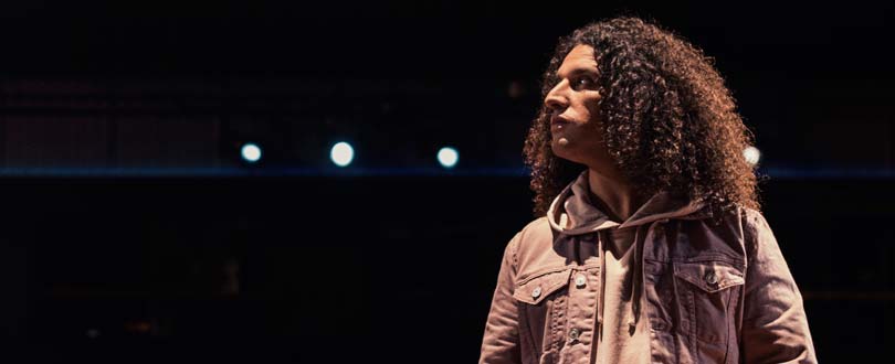 Ali B vertelt in de campagne van Yarden over het afscheid dat hij nam van zijn vader.